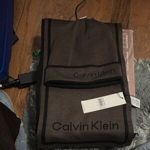Calvin Klein Reversible Hat and Scarf Set